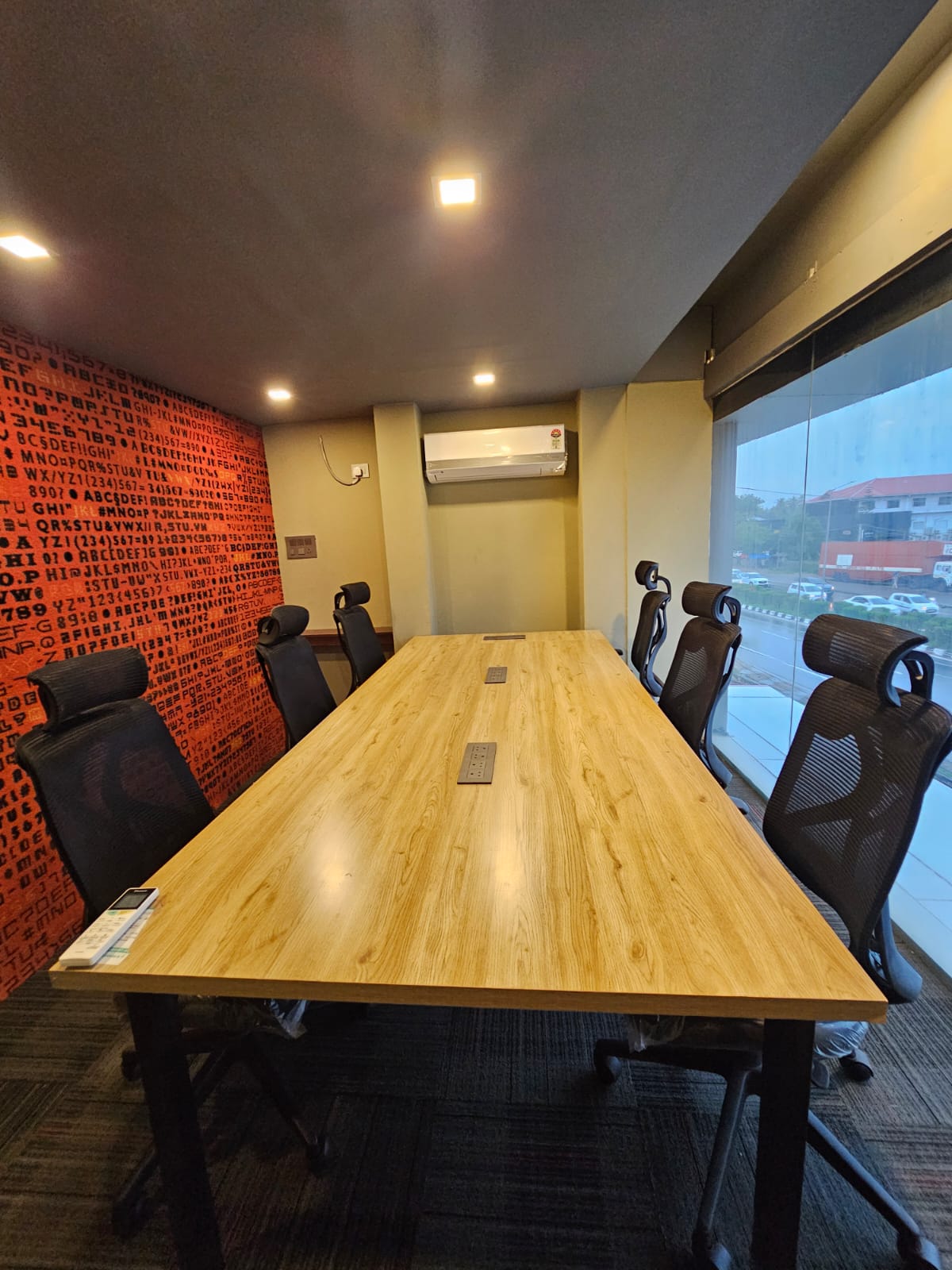 Unicorn's Meeting Room by the Hour